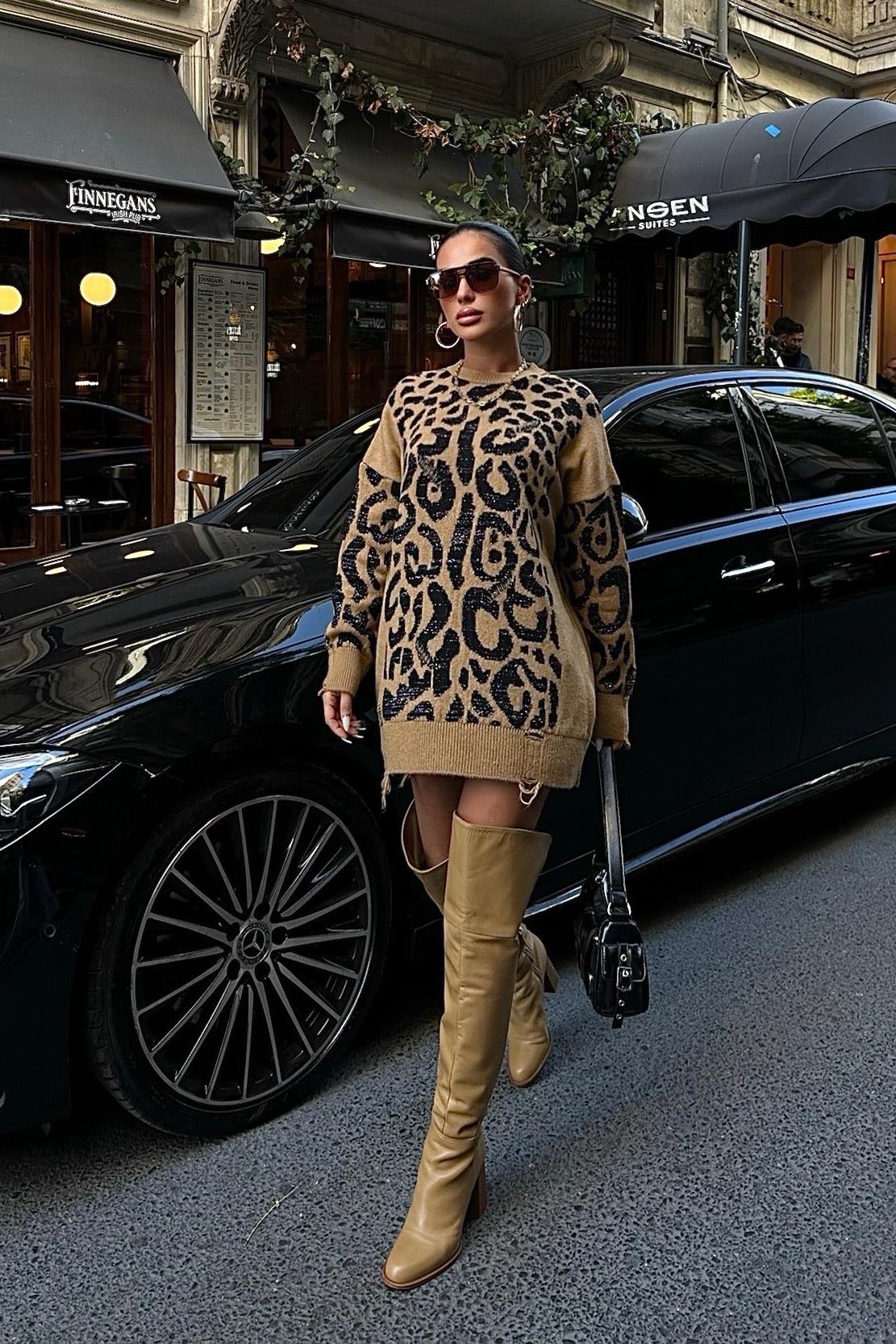 Ilgas megztinis su blizgesiu