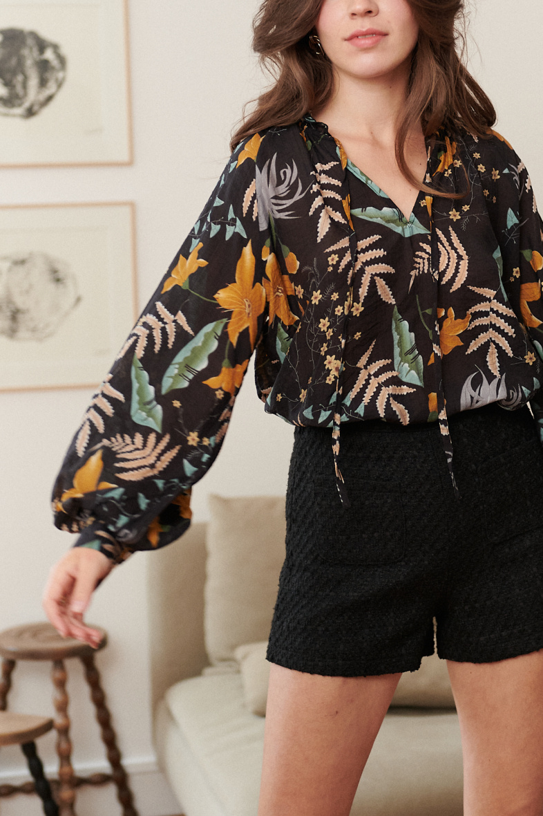 Marškinukai plačiomis rankovėmis