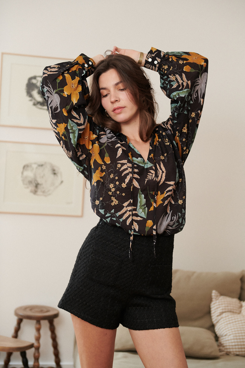 Marškinukai plačiomis rankovėmis