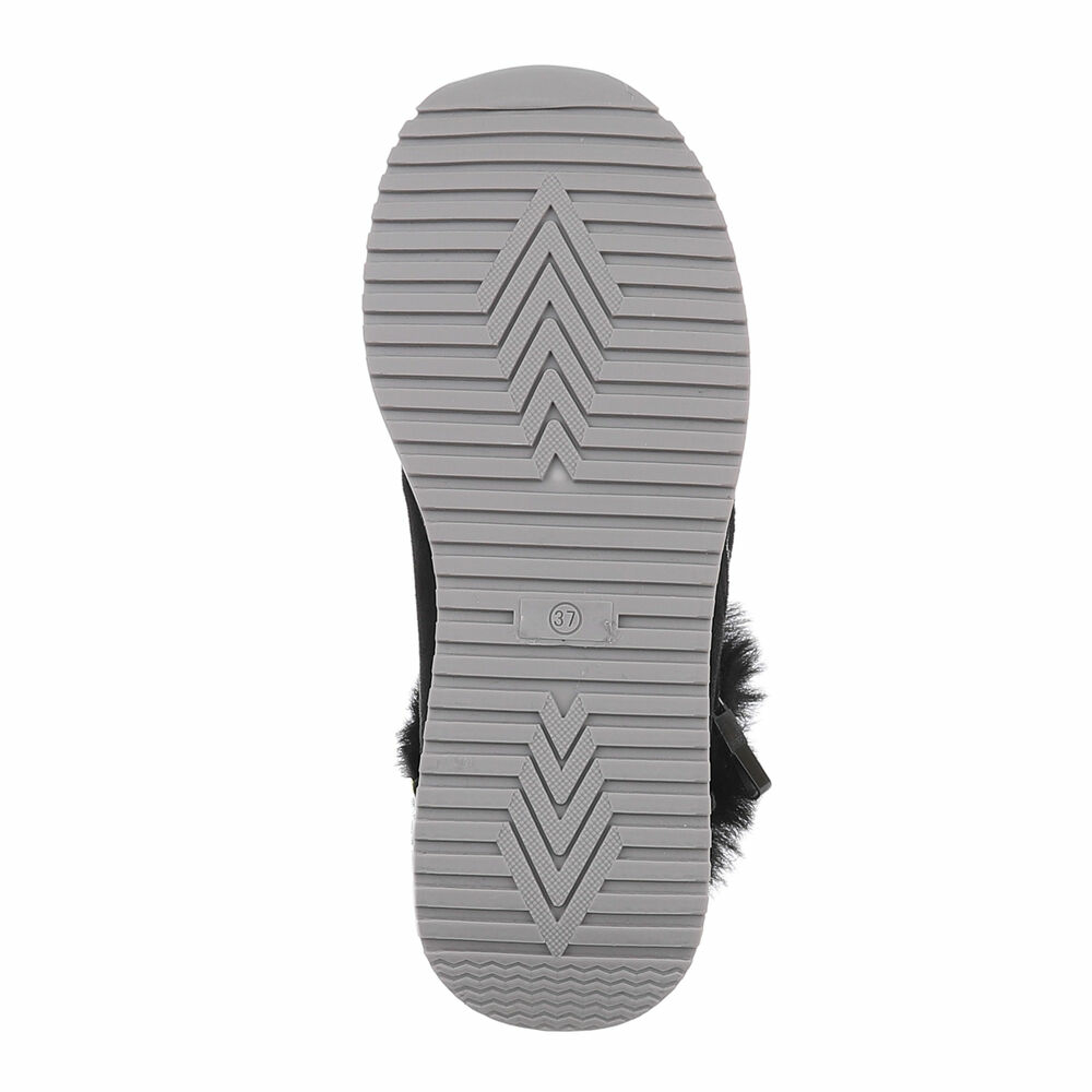 Juodi sportiniai batai su kailiuku