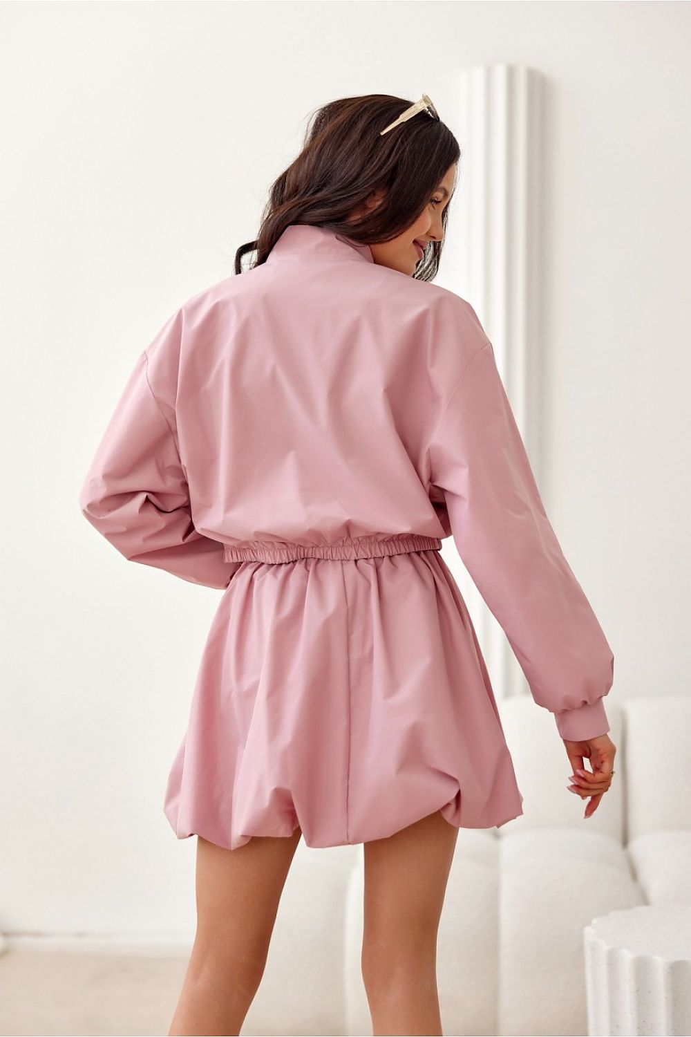 Rožinis pūstas sijonas