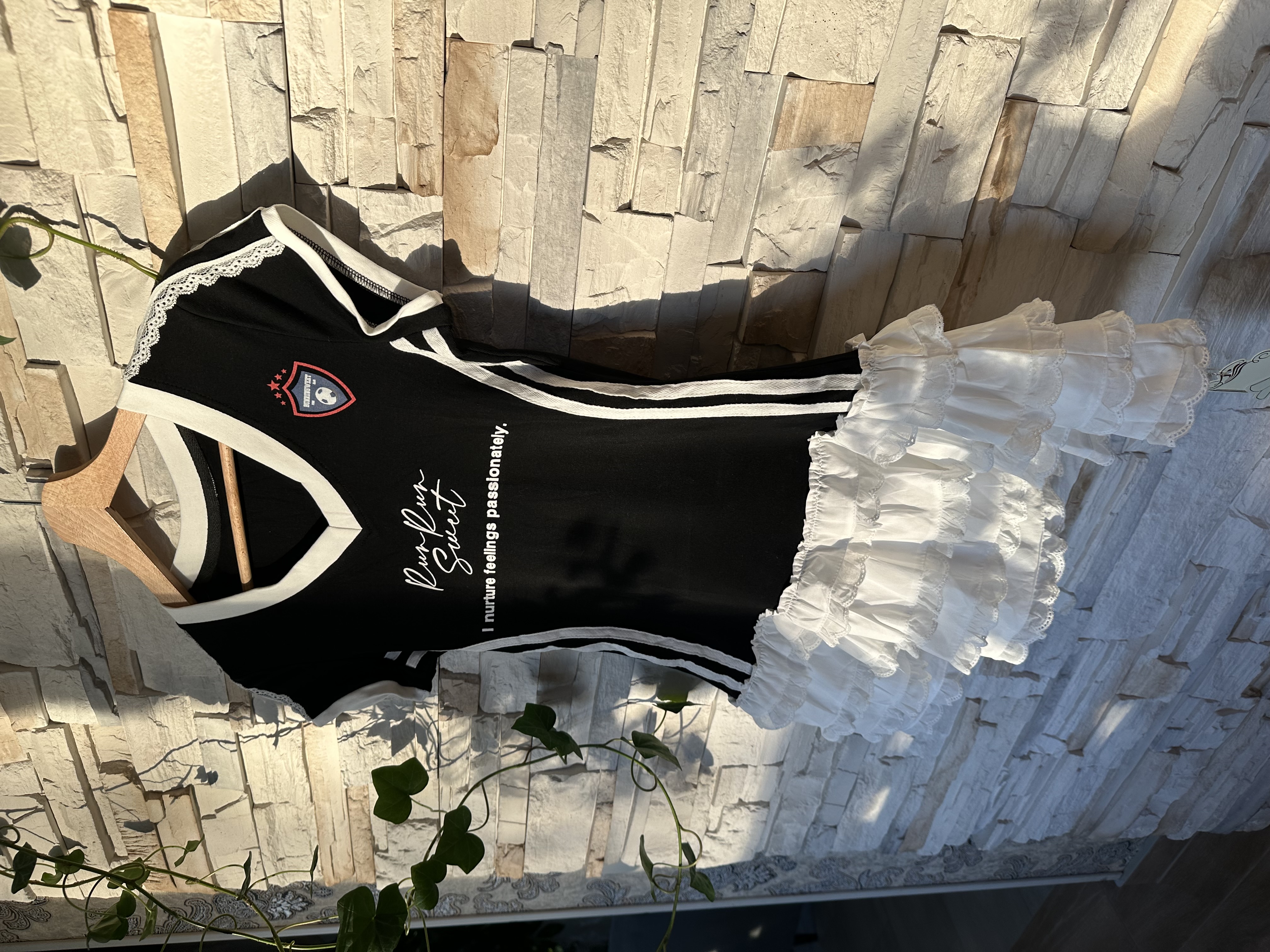 Sportinė suknelė su romantikos prieskoniu