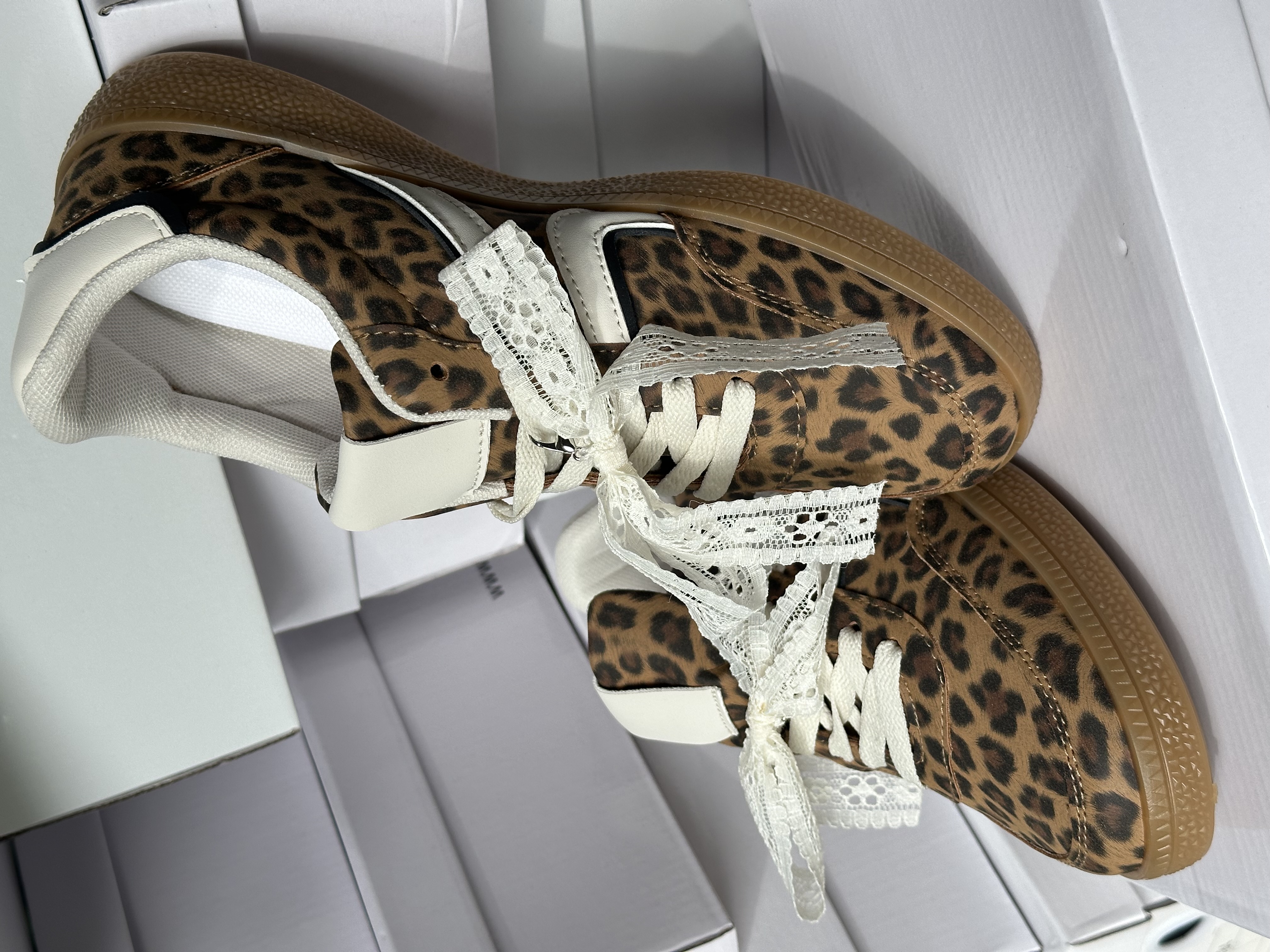 Leopardiniai sportbačiai