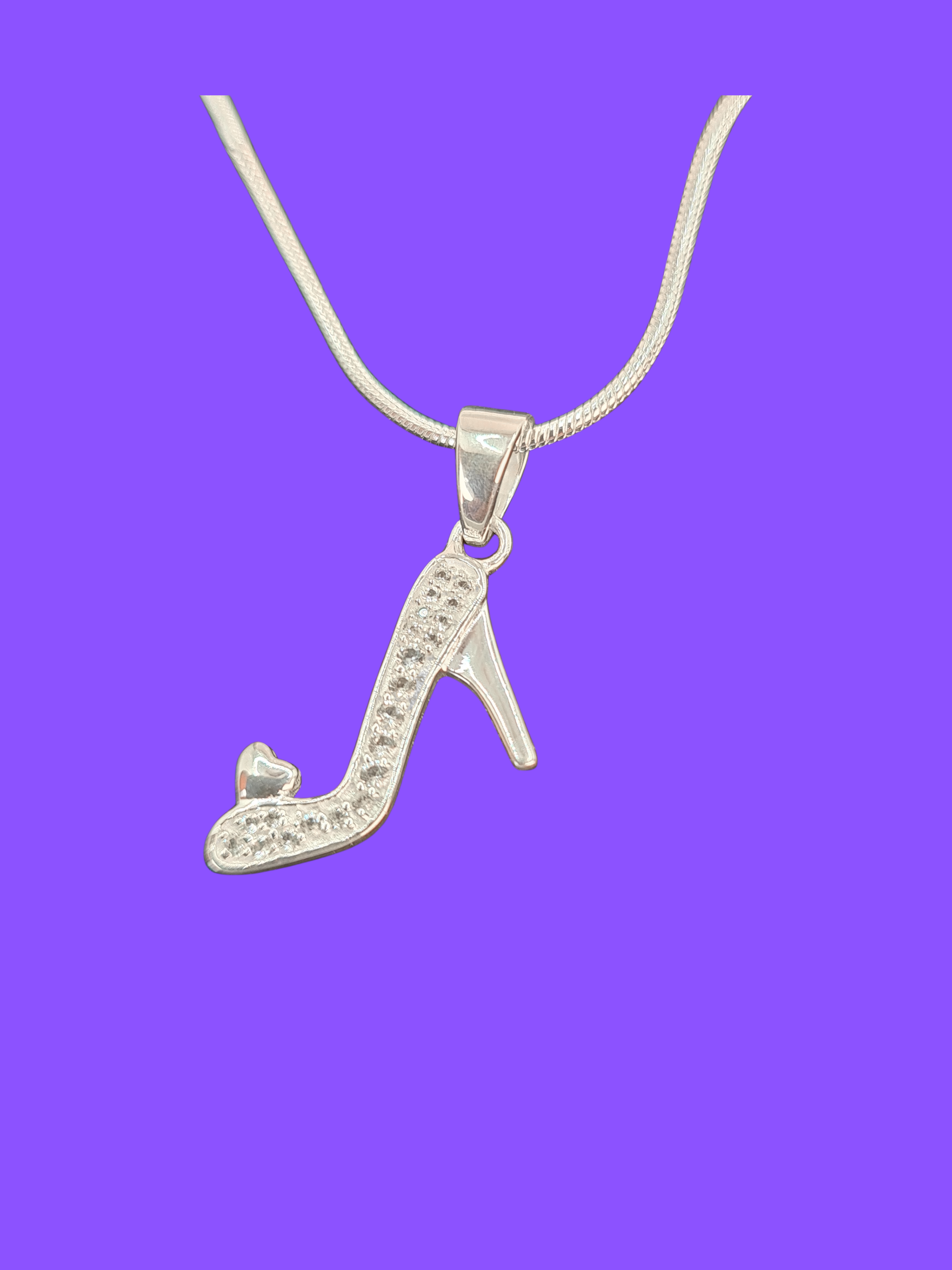 925 Sterling Silver Glass Slipper Pendant Necklace – 45cm Chain with Sterling Silver Clasp