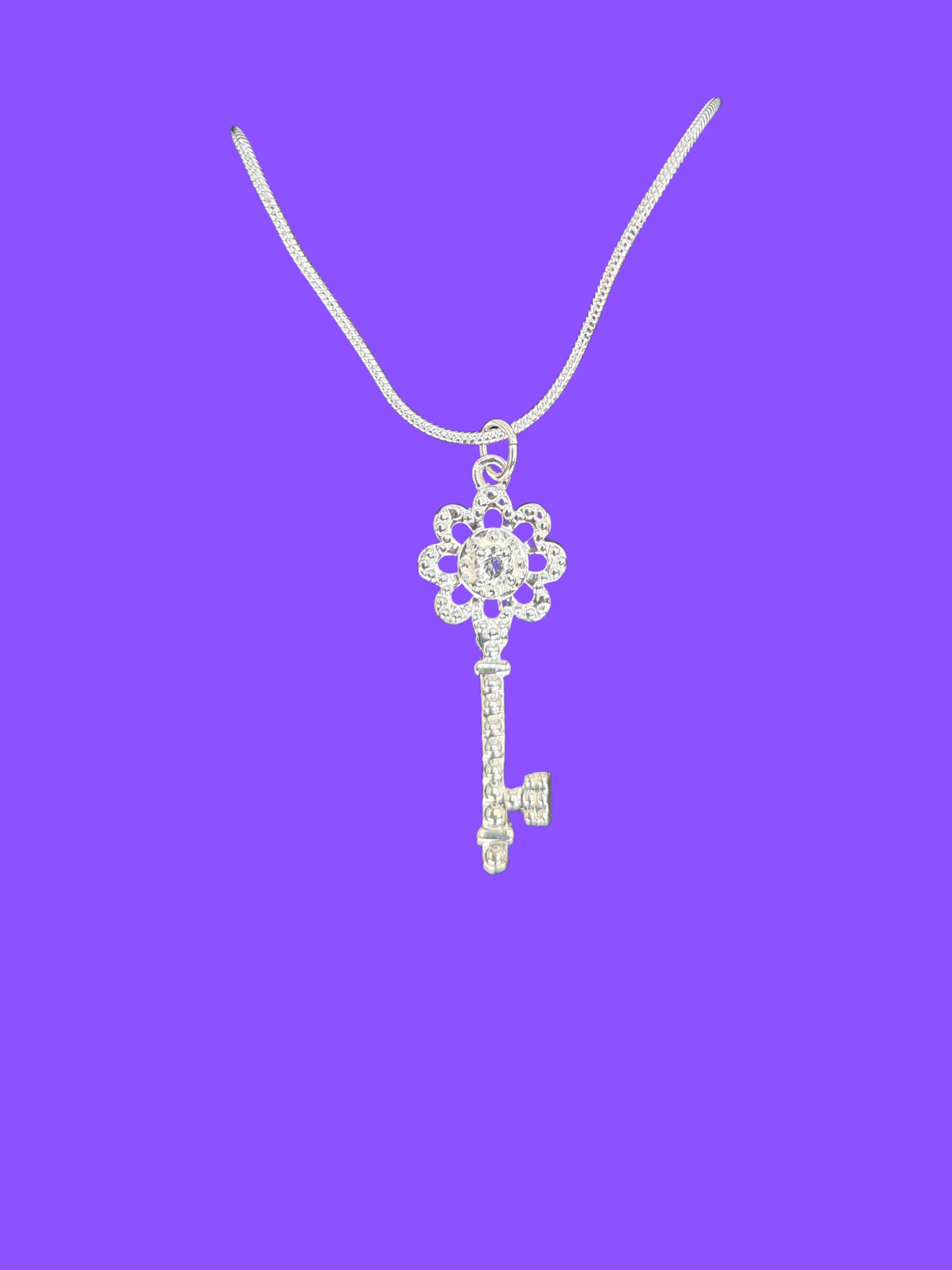 925 Sterling Silver Key Pendant Necklace – 45cm Chain with Sterling Silver Clasp