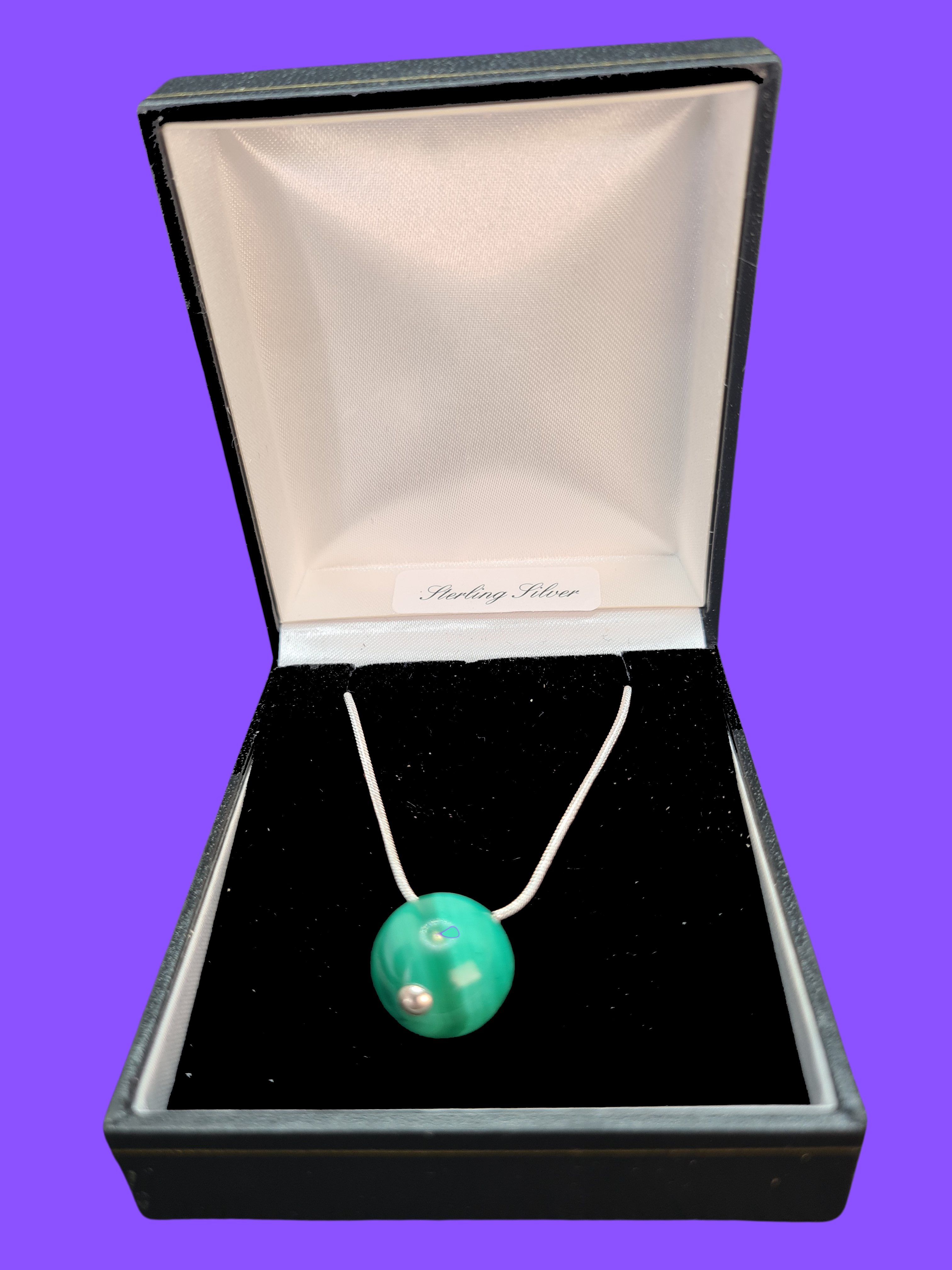 925 Sterling Silver Necklace with 20ct Malachite Round Bead Pendant – 45cm Chain with Sterling Silver Clasp  