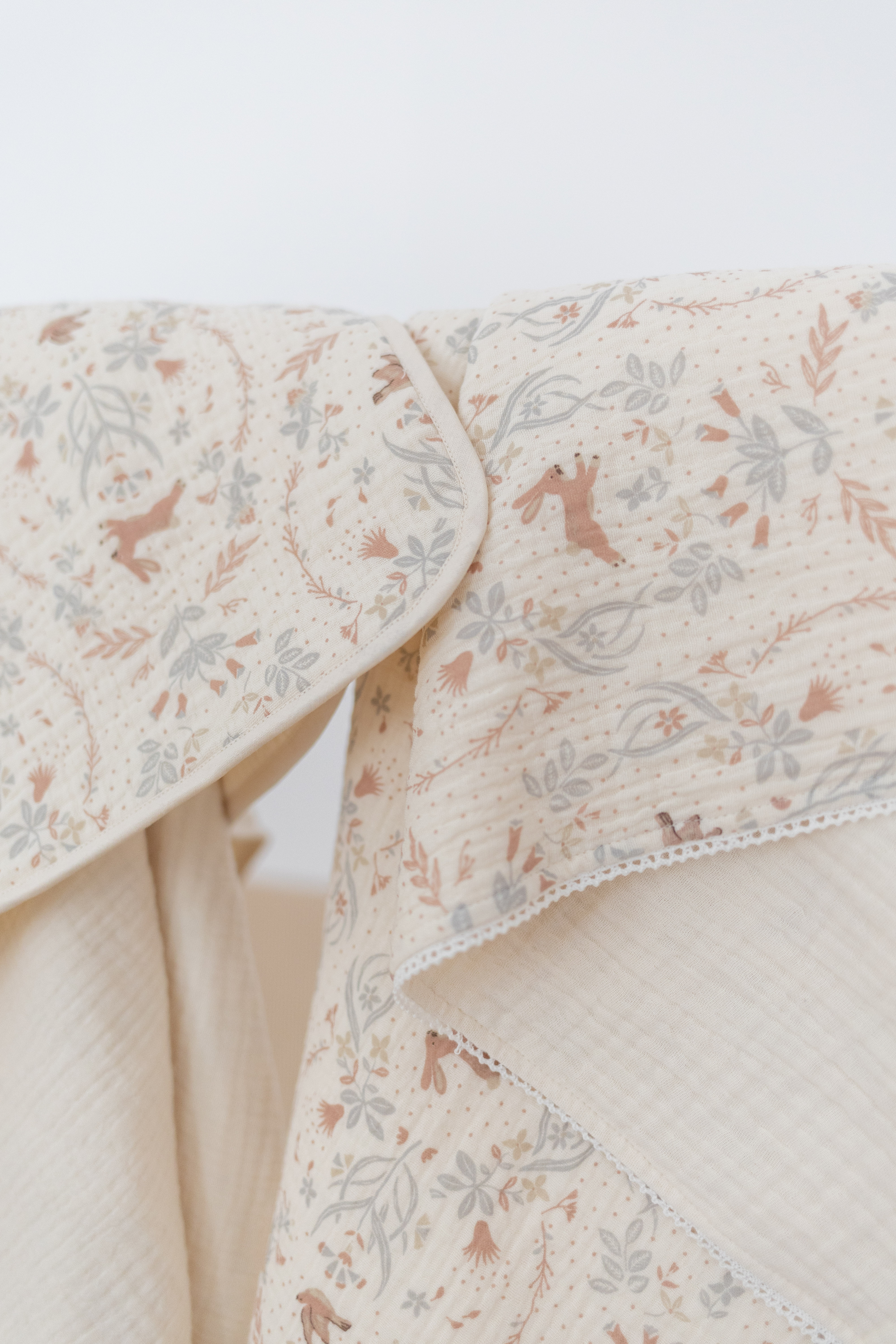 Dekica Dream od organskog muslina - klasični završetak