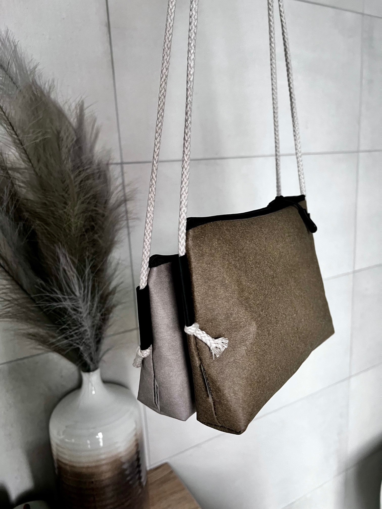 Popierinės odos mini dėtuvė