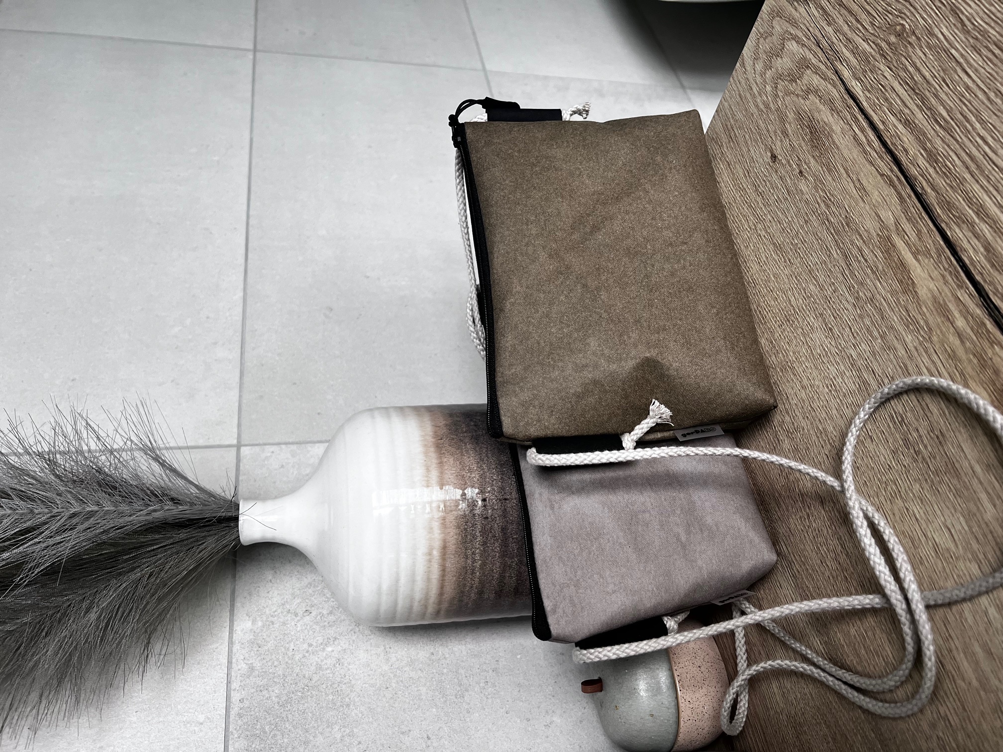 Popierinės odos mini dėtuvė