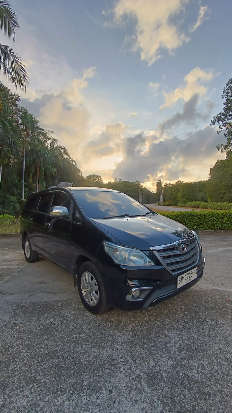 8-hrs Private Car Rental + Driver 