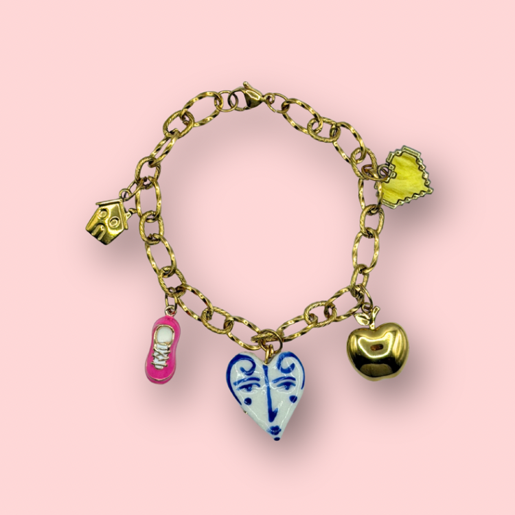 Face Heart Sneaker Bracelet Gold