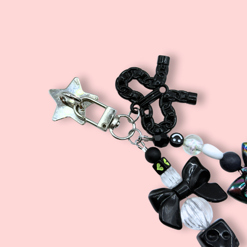 Black & White Bow Pretzel Phone Bracelet