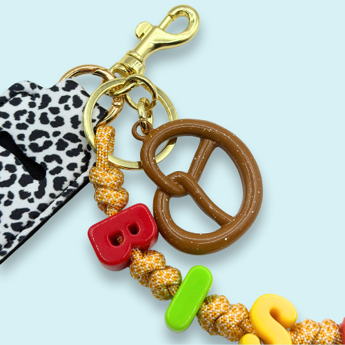 Bisou Pretzel Bag Charm