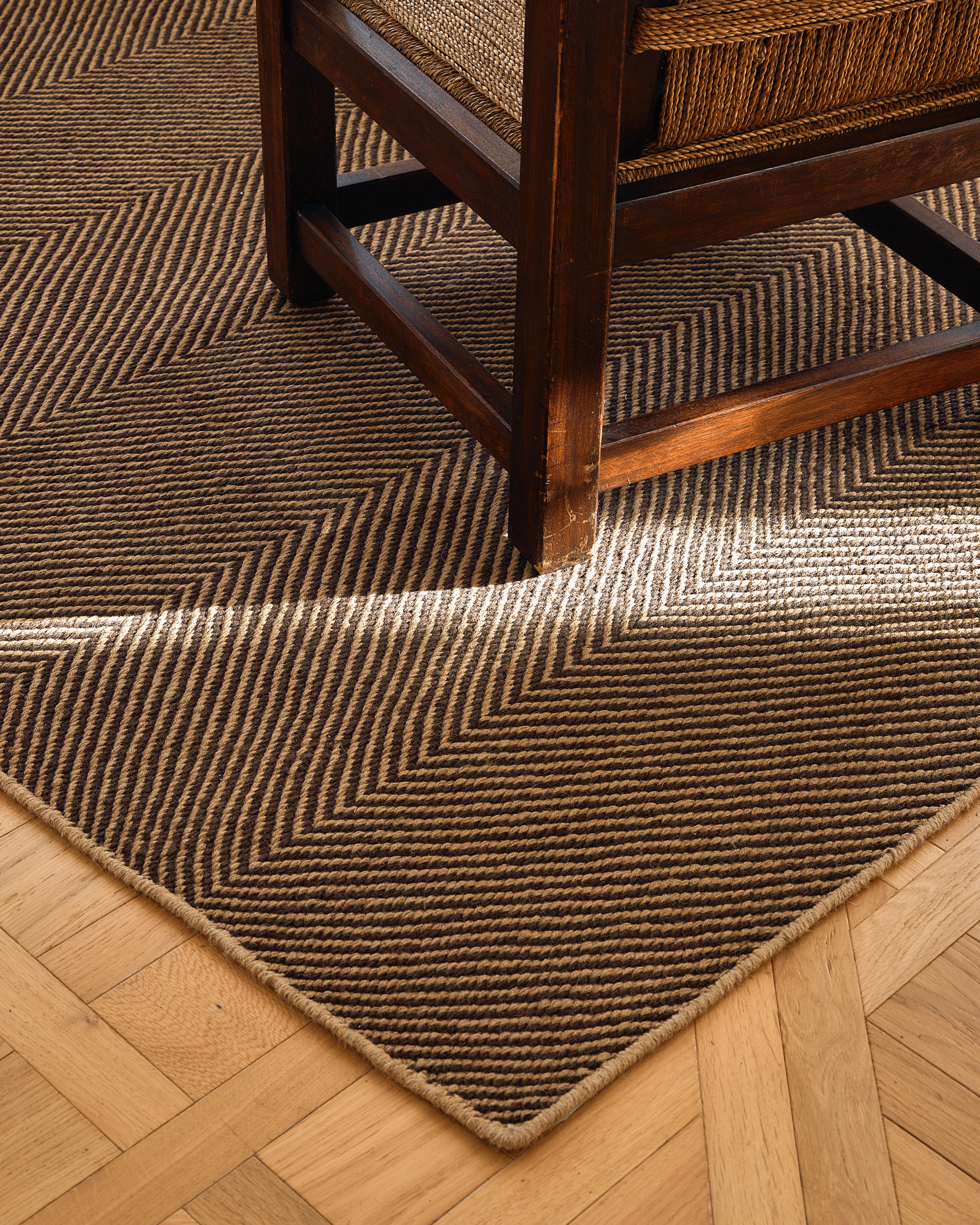 Kilimas Jute Herringbone – Natural/Brown