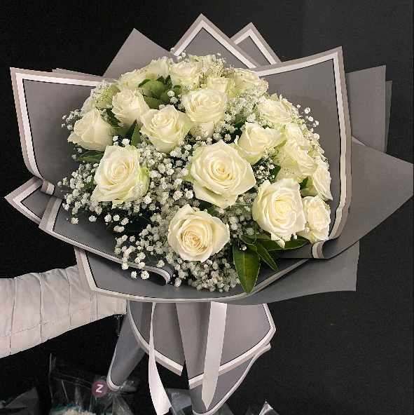 16 Belih Ruža