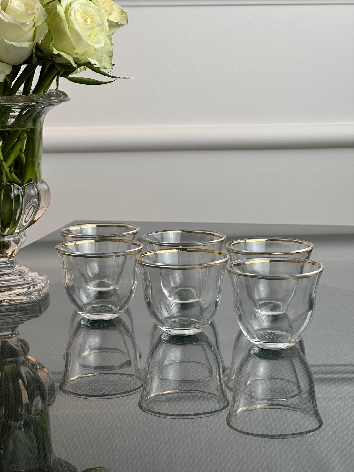 طقم ضيافه ذهبي 18 قطعه