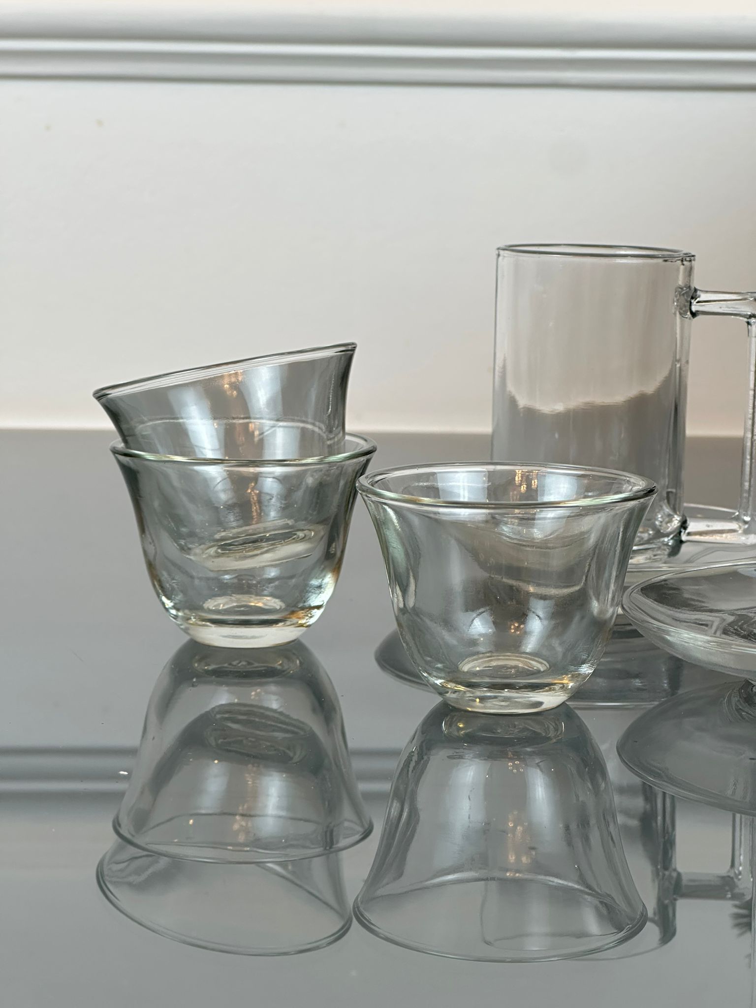 طقم ضيافه زجاج 18 قطعه