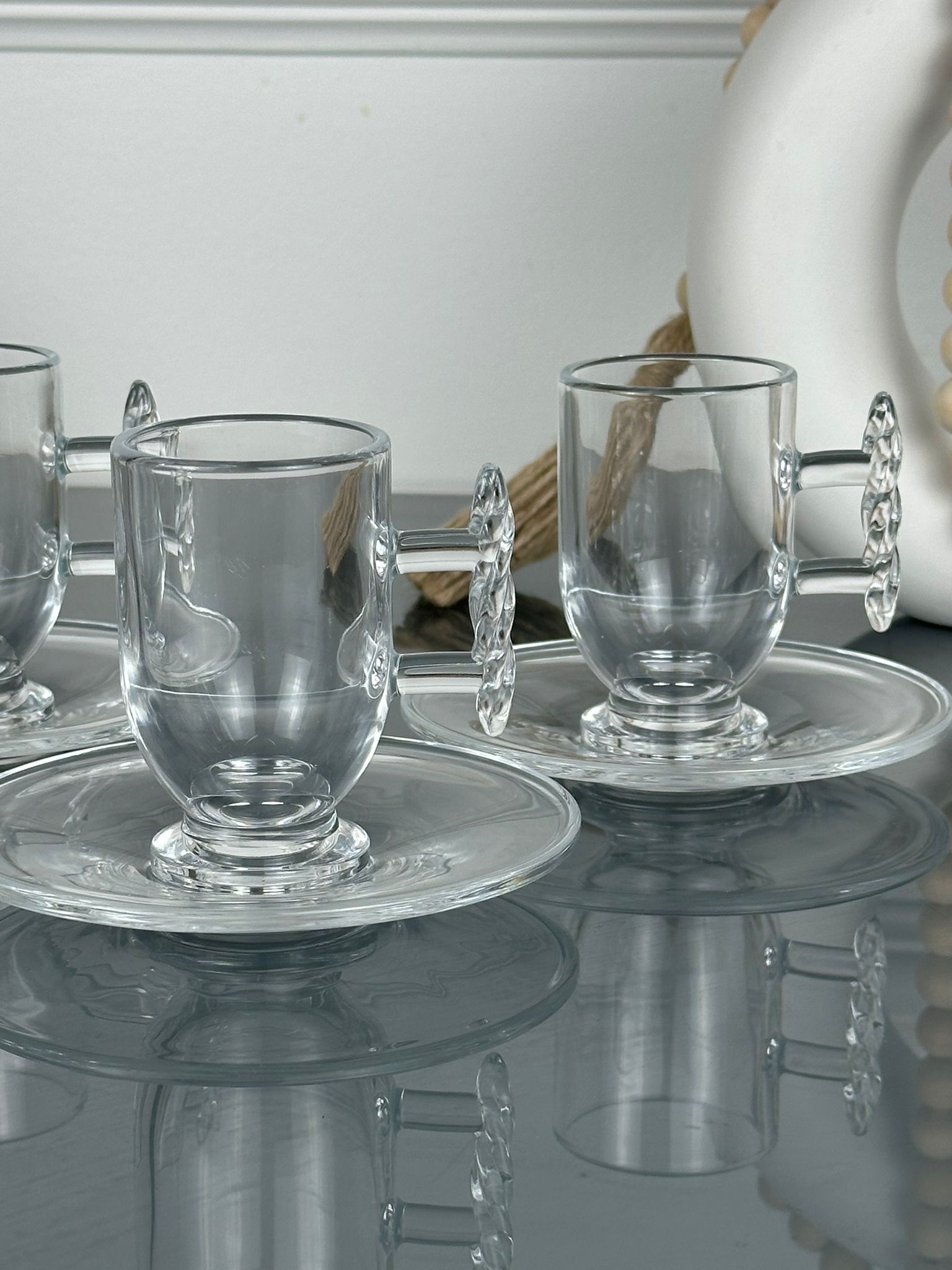 طقم ضيافه زجاج 18 قطعه