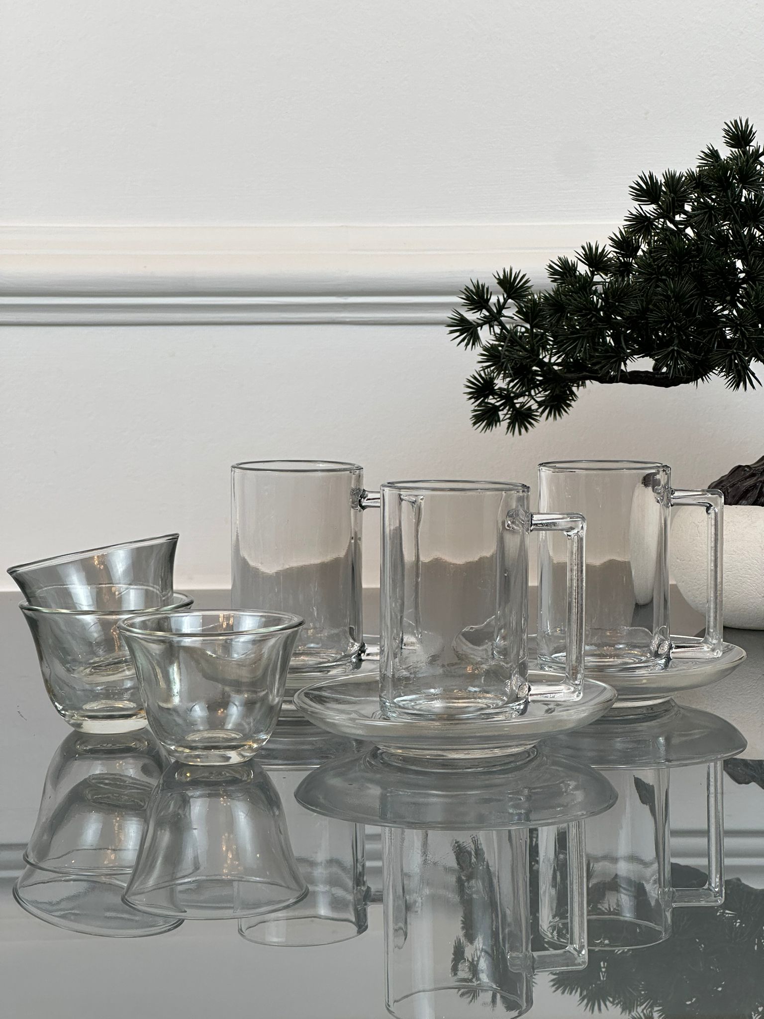طقم ضيافه زجاج 18 قطعه