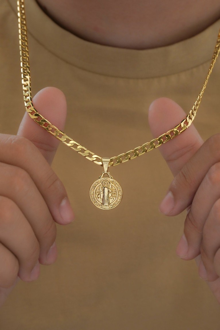 Colgante Medalla San Benito Oro Laminado 18k