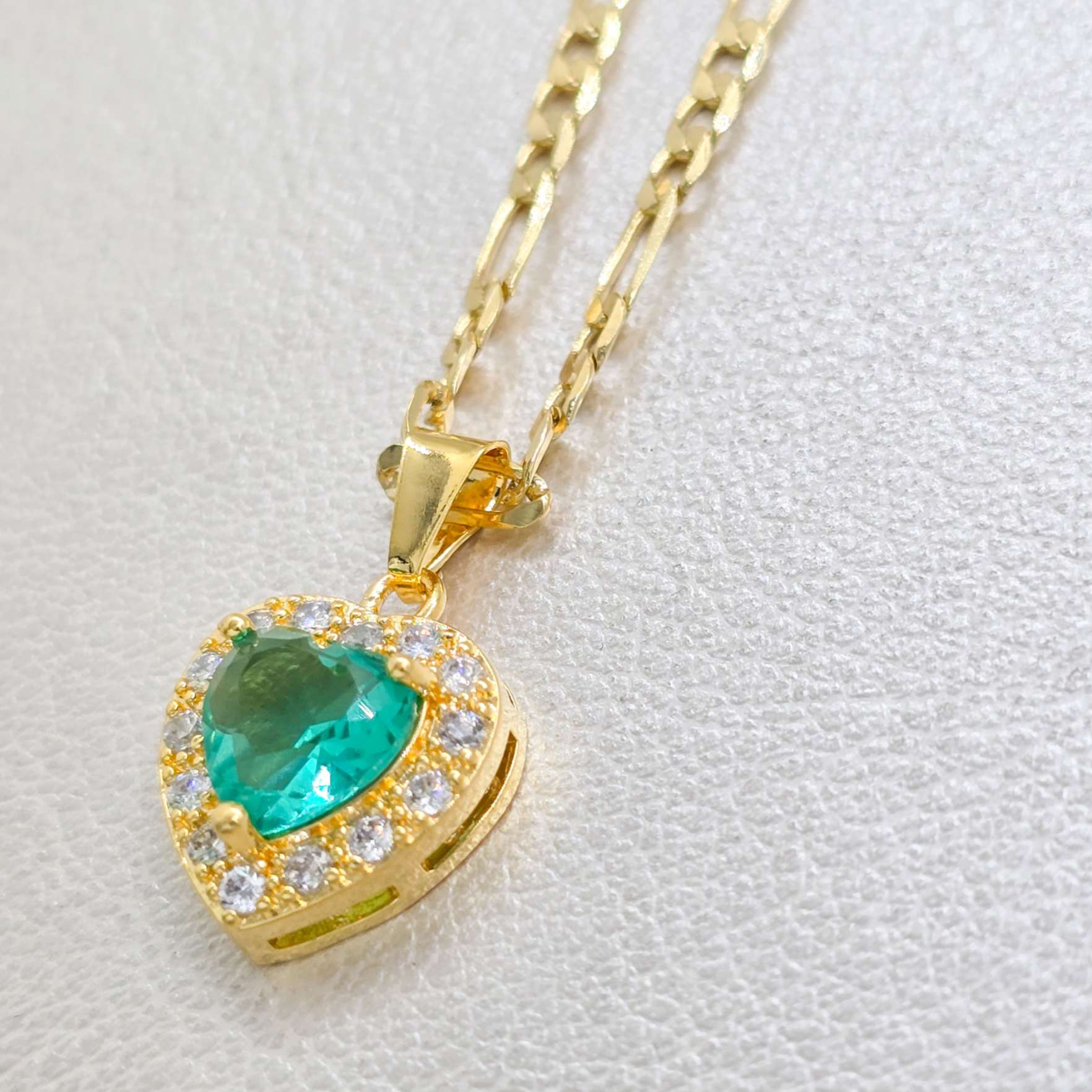 Colgante Serenity Verde Jade Oro Laminado 18k