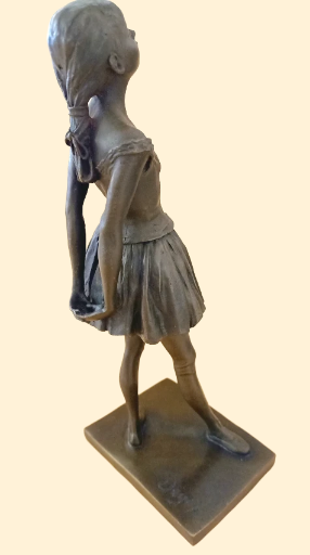 Statue de danseuse en bronze