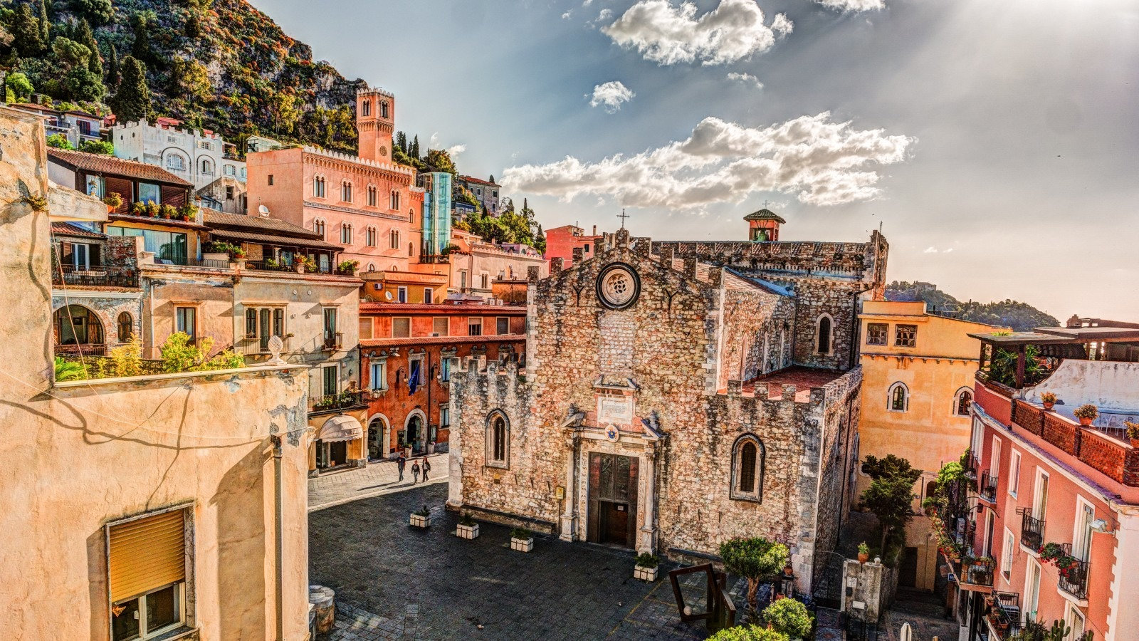 Taormina- Isola Bella- Castelmola