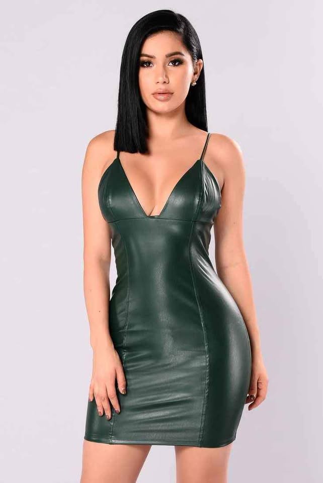 Vestido de cuero