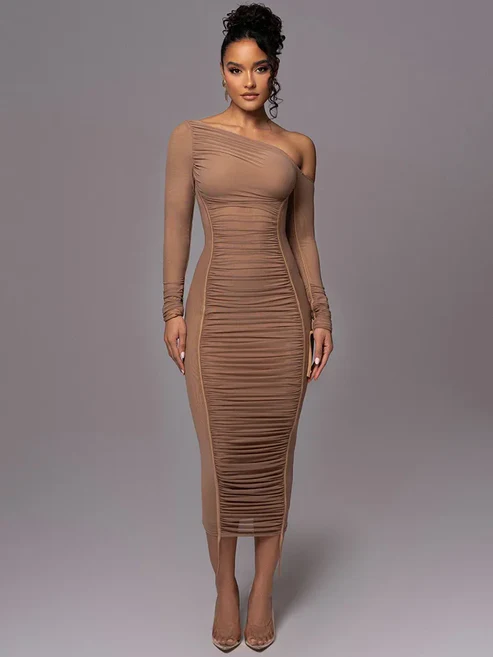 Vestido asimétrico beige