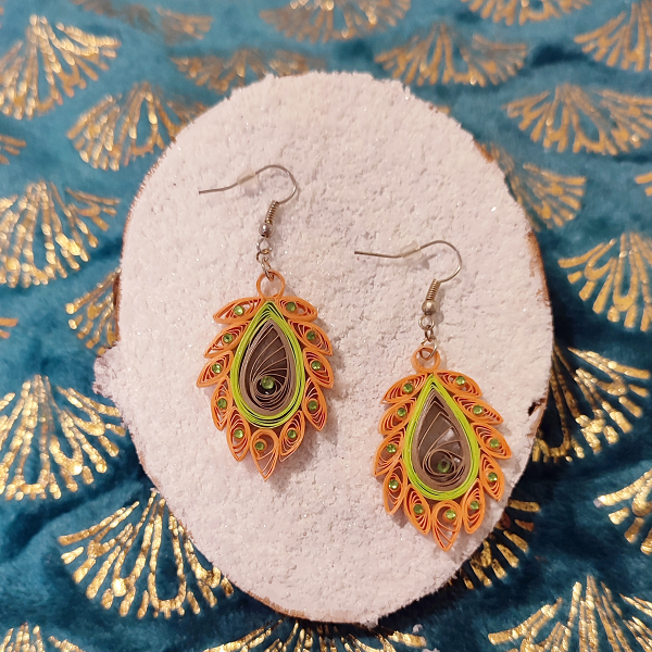 Boucles d'oreilles quilling, verte, orange et strass