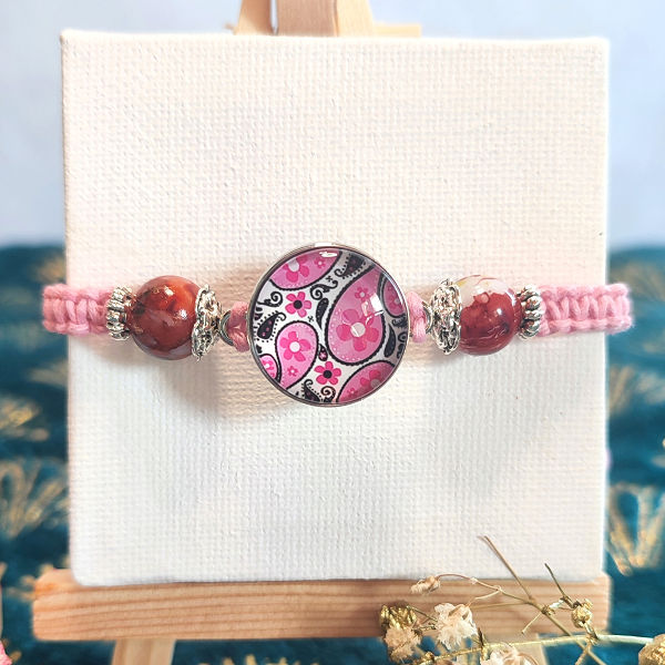 Bracelet macramé rose avec 3 bijoux pression interchangeables
