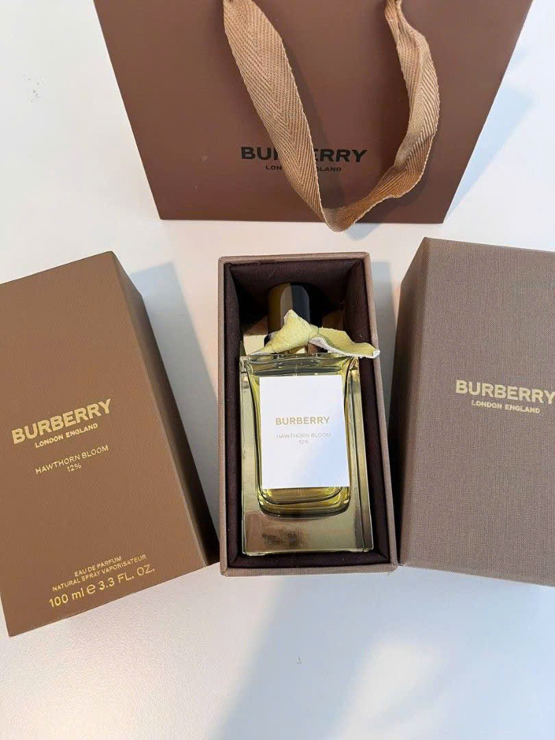 Nước hoa Burberry Hawthorn Bloom 12%