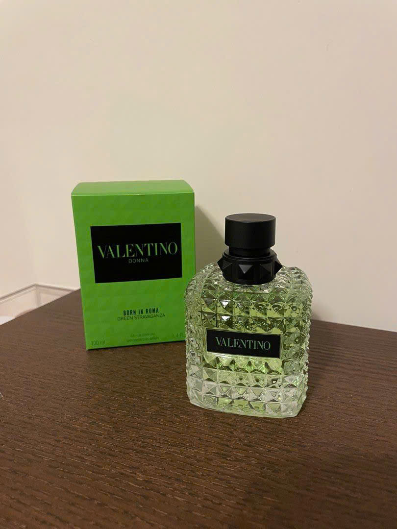 Nước Hoa Valentino Born in Roma Stravaganza