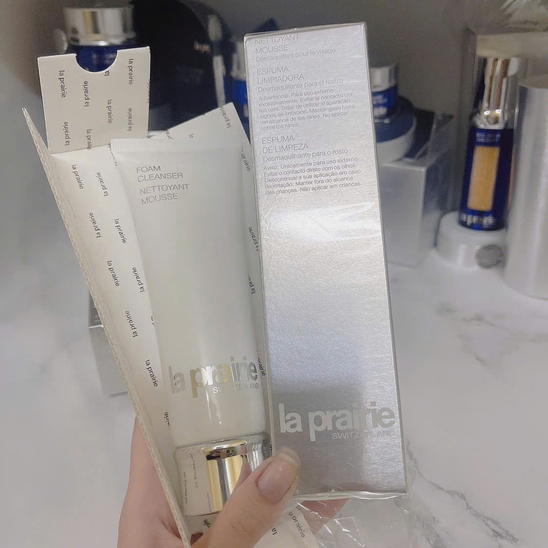 Sữa Rửa Mặt Tẩy Trang La Prairie Foam Cleanser
