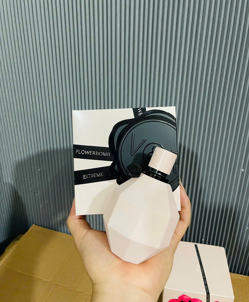 Nước Hoa Viktor & Rolf Flowerbomb Extreme 2025