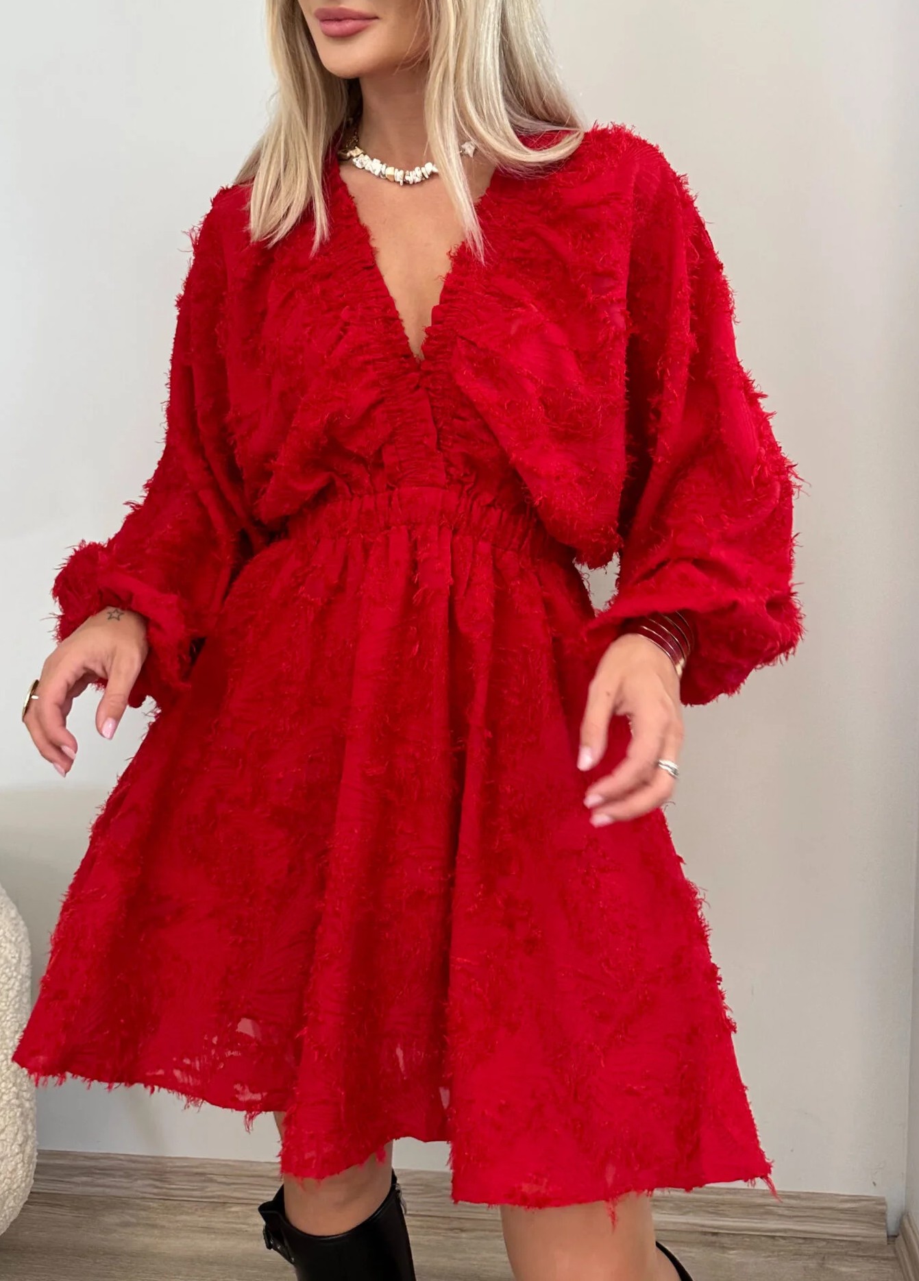 Raudona moteriška suknelė