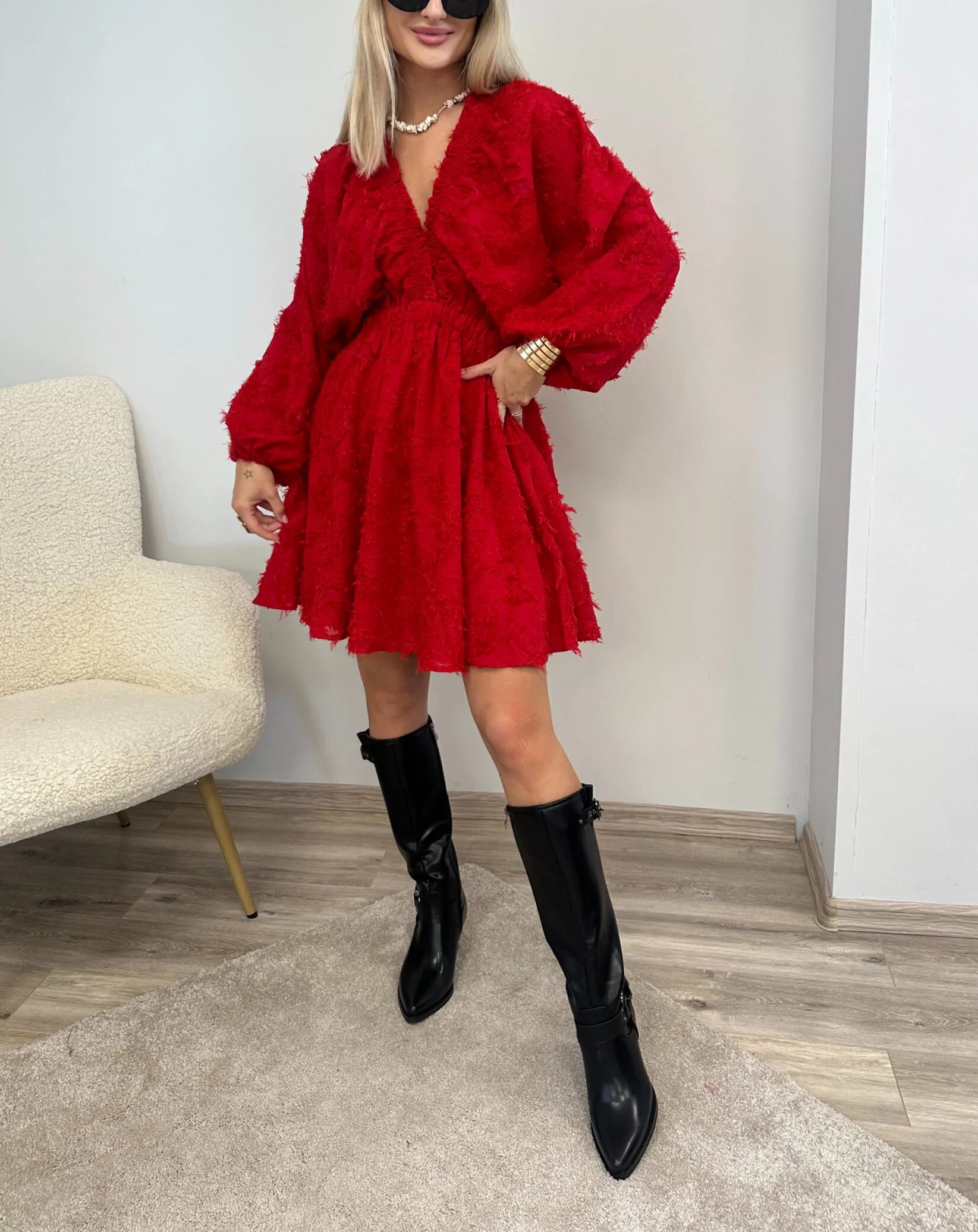 Raudona moteriška suknelė