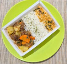 Carne de panela C/ cenoura e batata, arroz e farofa 400gr