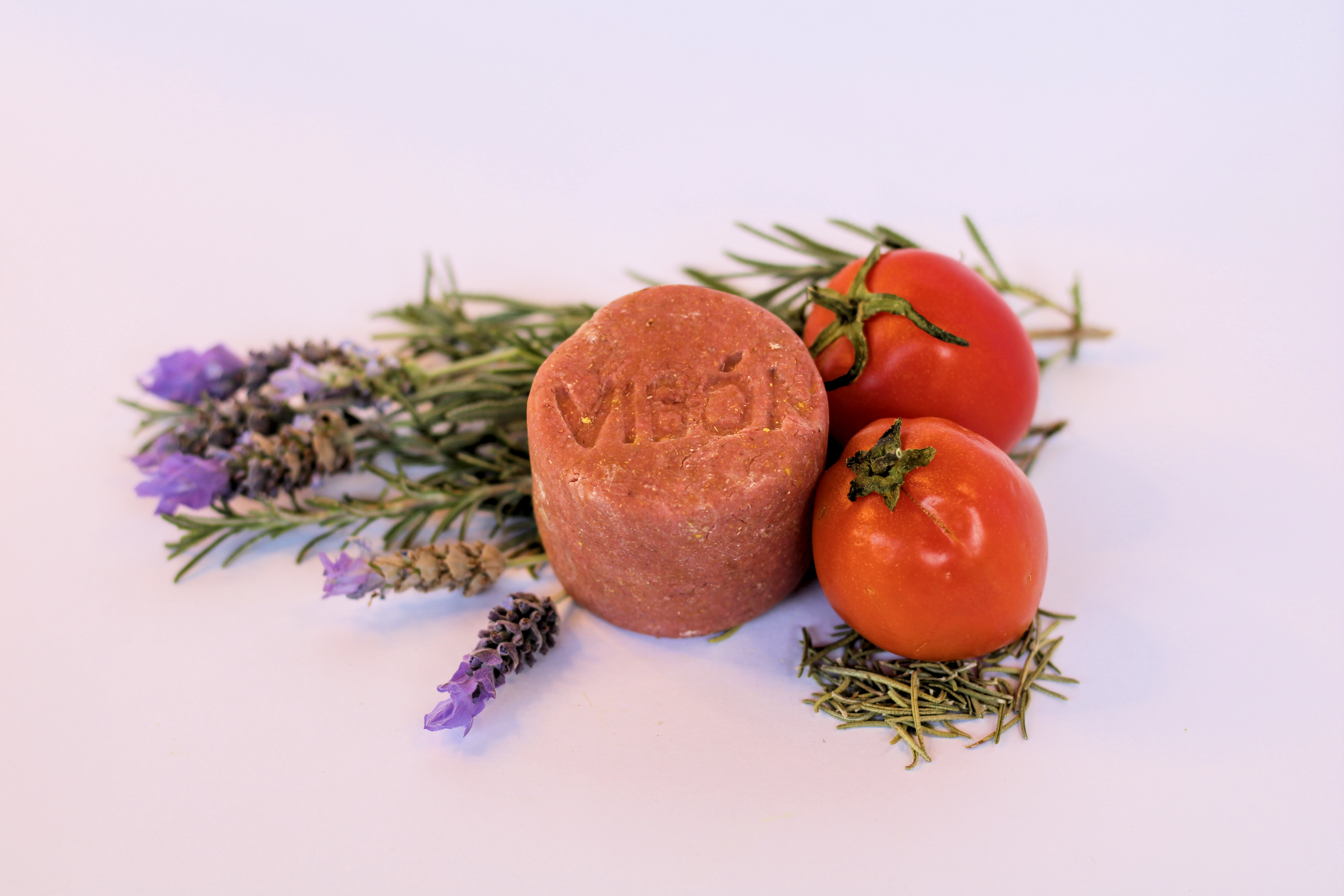 Shampoo sólido de jitomate