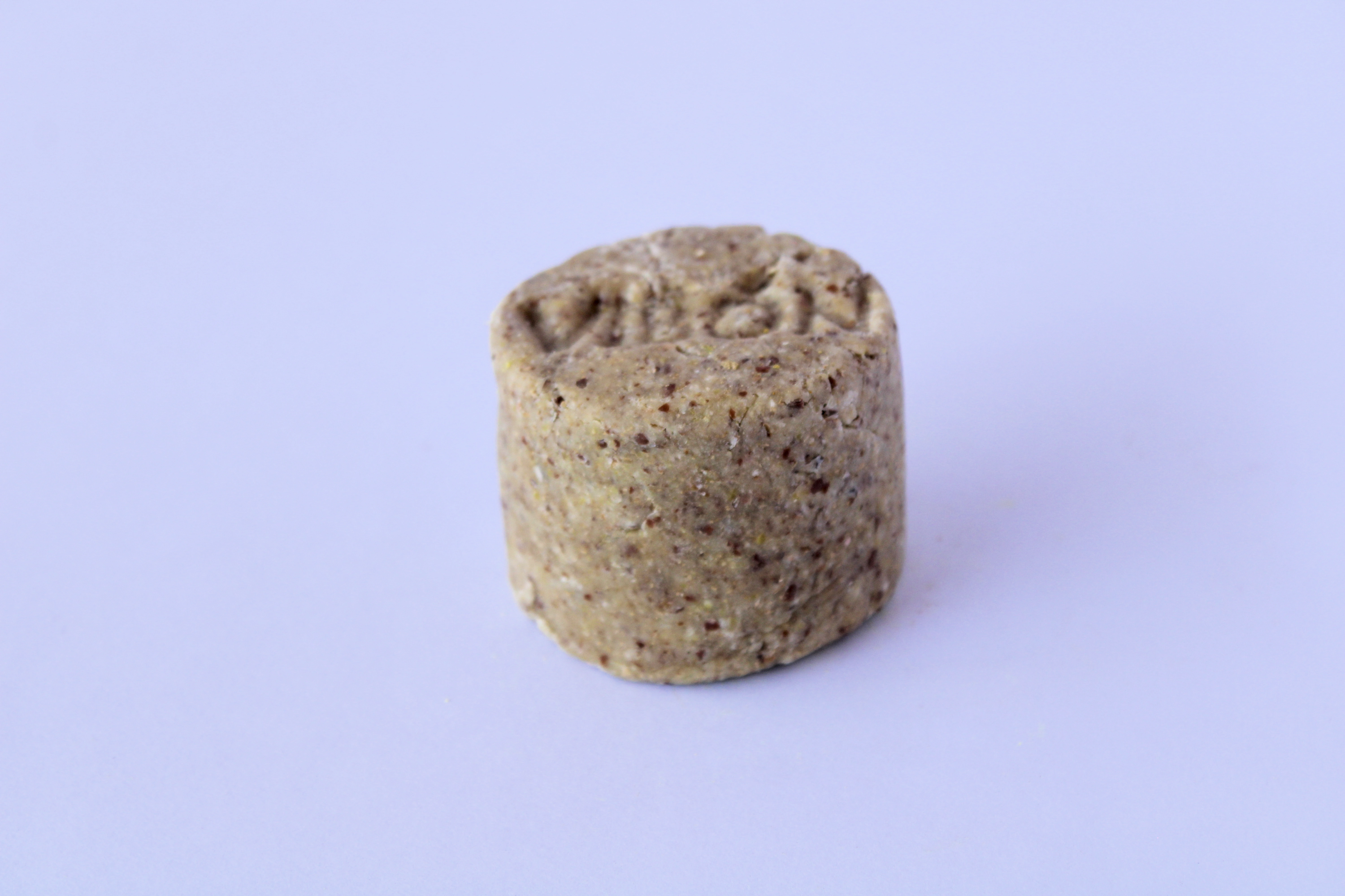 Shampoo sólido de linaza y manteca de cacao