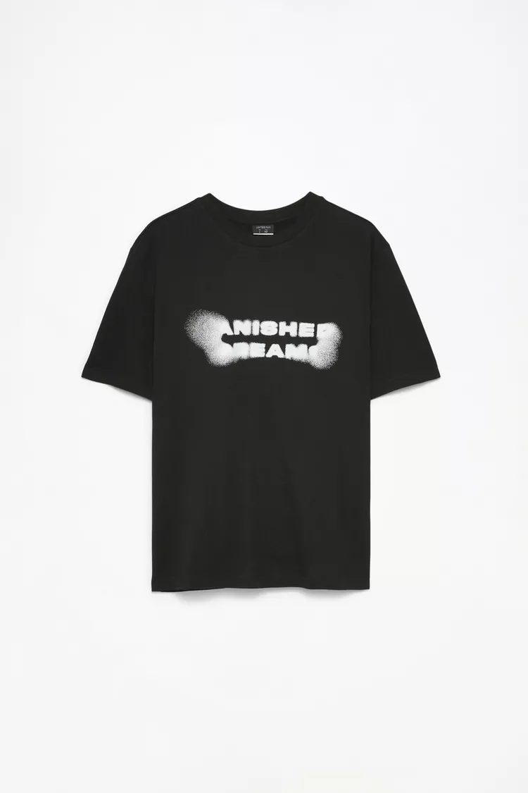 Camiseta Negra estampada