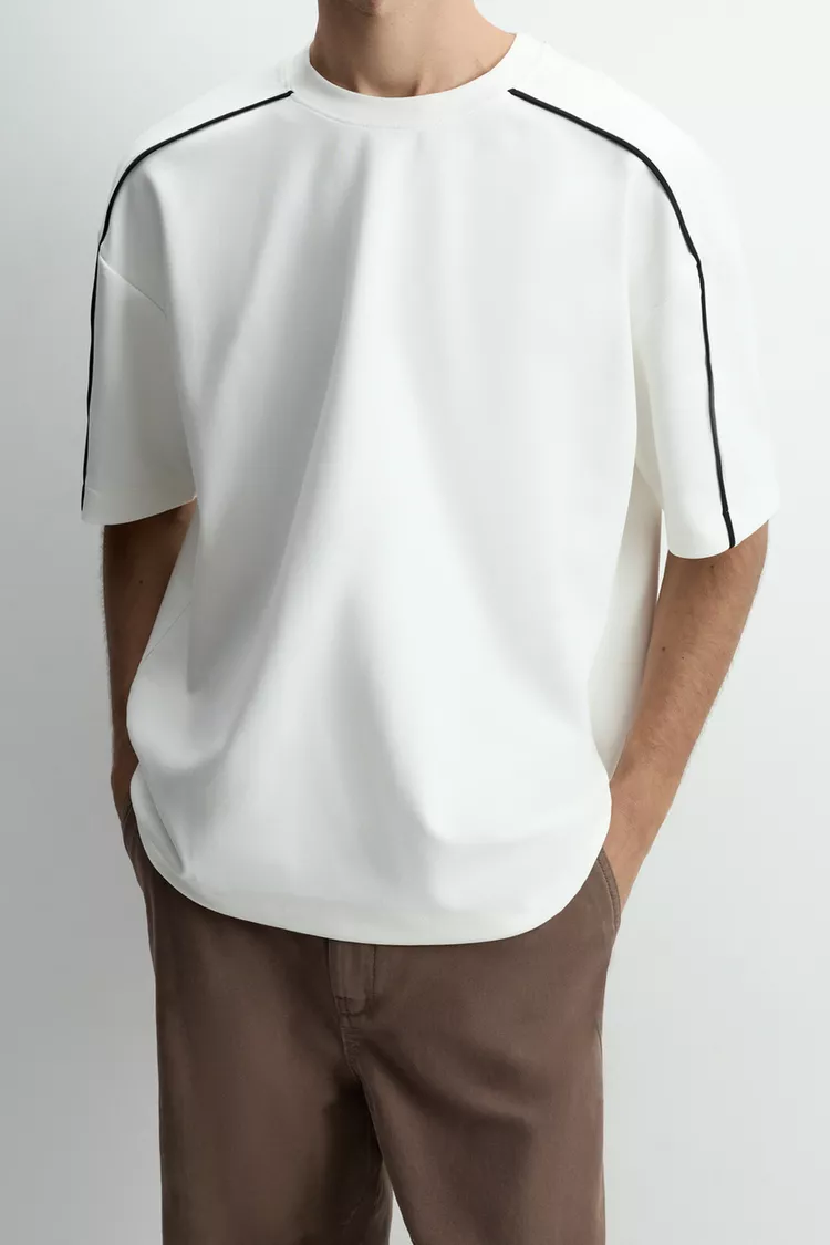 Camiseta blanca de manga corta