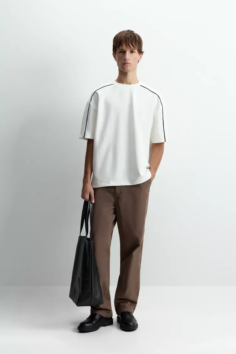 Camiseta blanca de manga corta