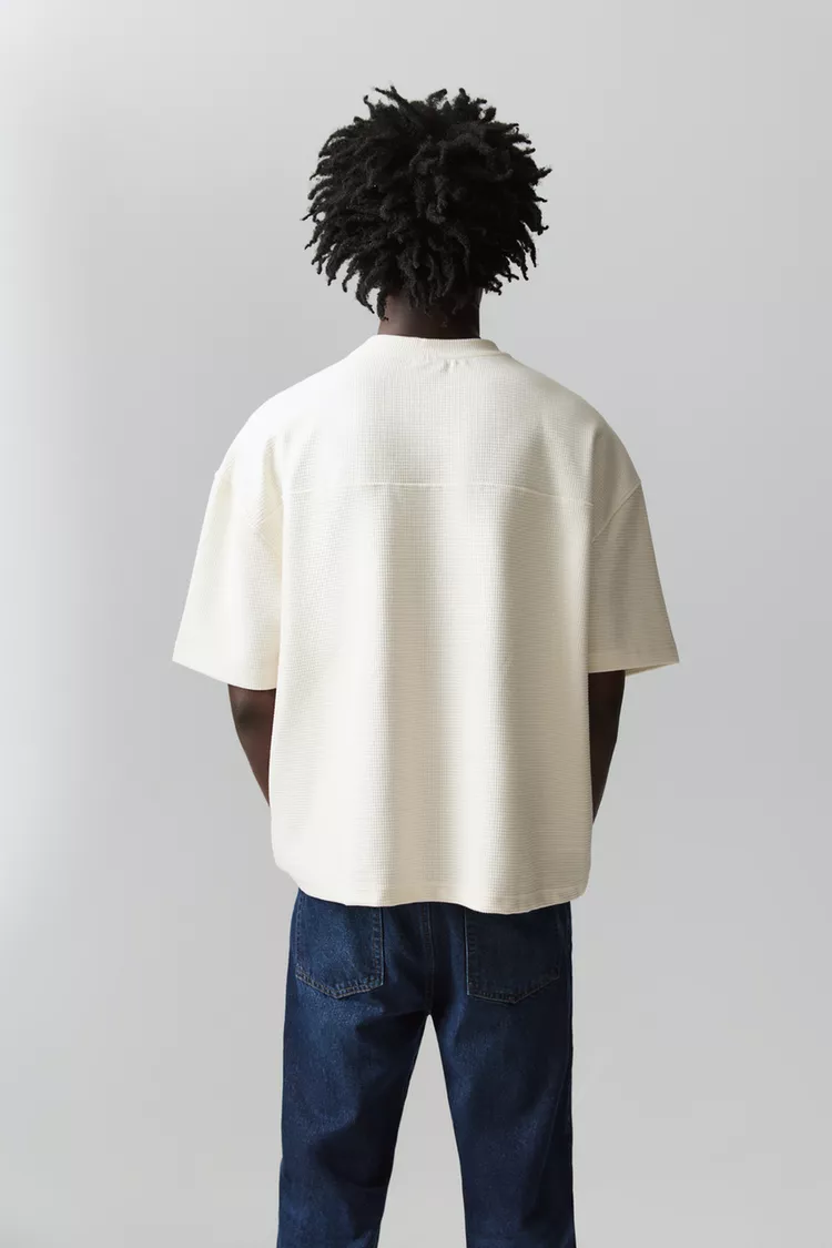Camiseta textura parche