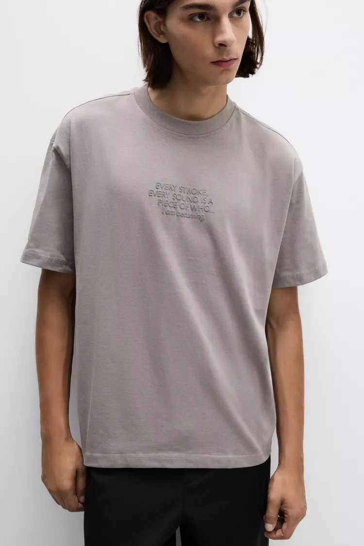 Camiseta gris medio