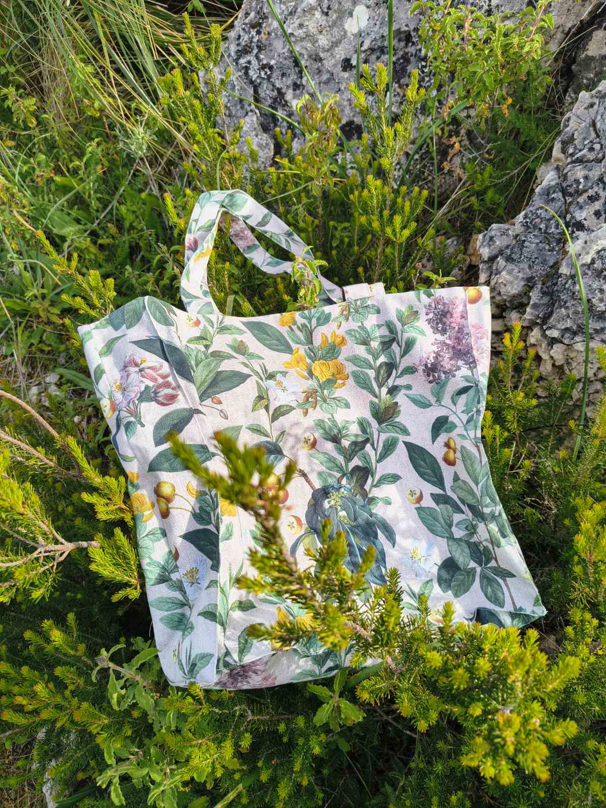 Sicilian Garden Tote – Wildcrafted Cotton & Linen Bag for Slow Days and Gathered Moments