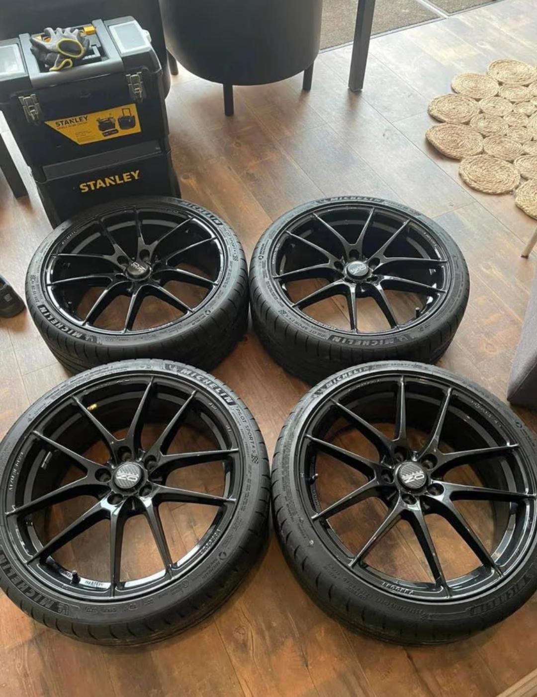 Jantes OZ Leggera HLT 19 pouces + pneus Michelin Pilot Sport – État excellent