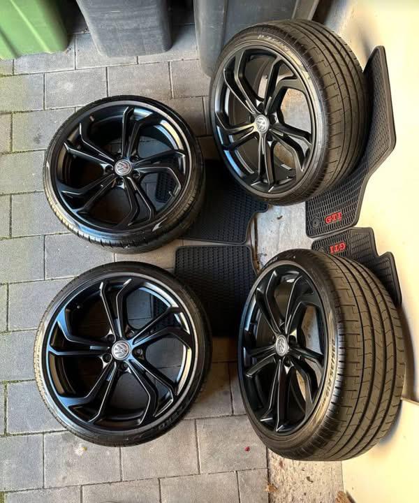 Jantes 19 pouces VW Reifnitz noires avec pneus été Pirelli P Zero – Pour Golf 7 GTI / R / GTD
