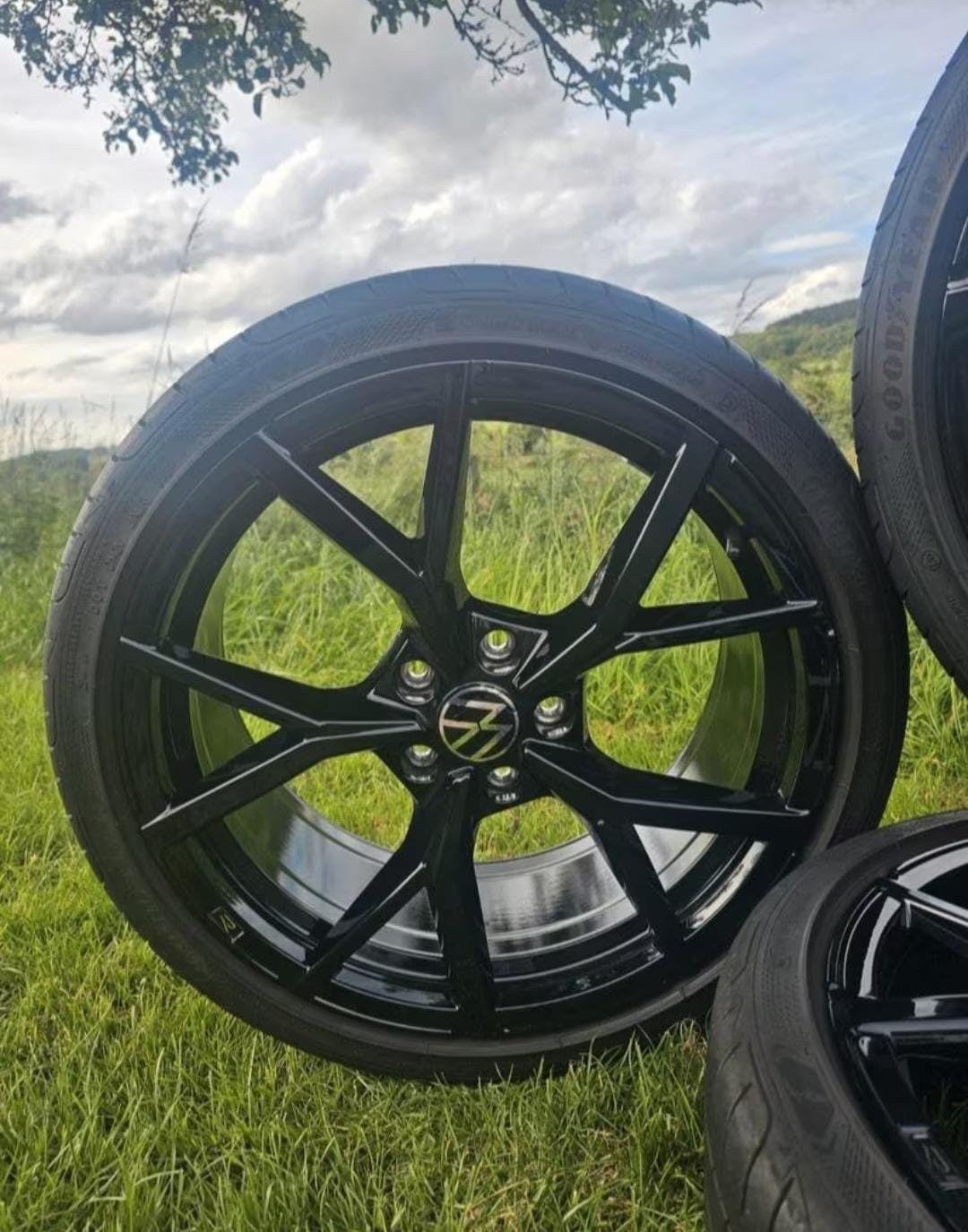 Jantes 19 pouces Volkswagen Estoril avec pneus été – compatibles Golf 8 GTI, R, GTD