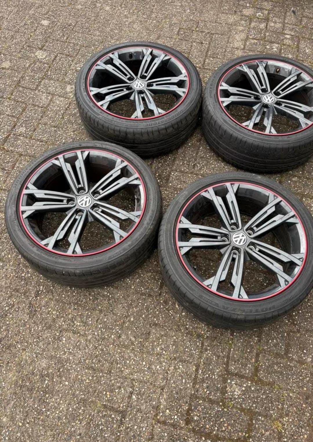 Jantes 18 pouces VW Sevilla pour Golf 7 GTI avec pneus été 225/40 R18